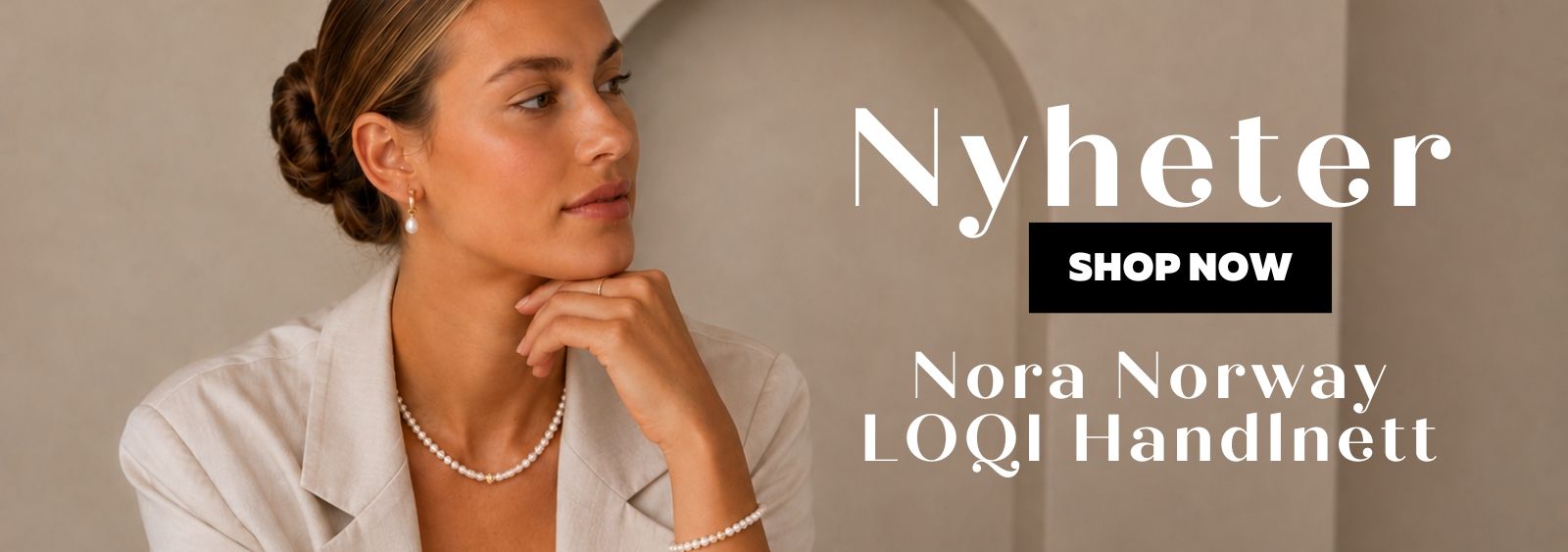 Oppdag nyheter hos Ros Mari Smykkebutikk og utforsk sesongens vakreste smykker. Her finner du elegante gullbelagte øredobber, halskjeder, ringer og armbånd i tidløst og moderne design. Vi oppdaterer jevnlig med trendy favoritter og feminine detaljer – perfekt til både hverdag, fest og som gave til henne.